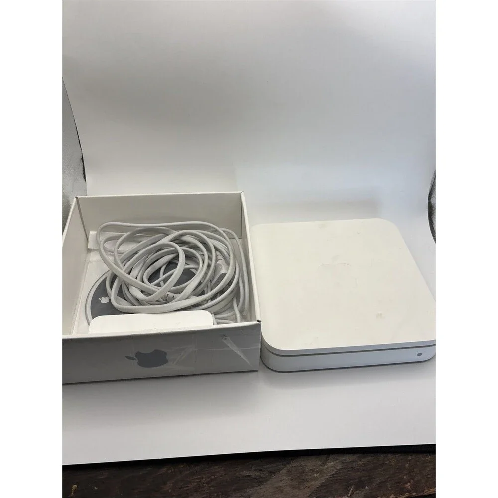 Apple AirPort Extreme 802.11n Base Station Model A1354 MC340LL/A 4th Gen